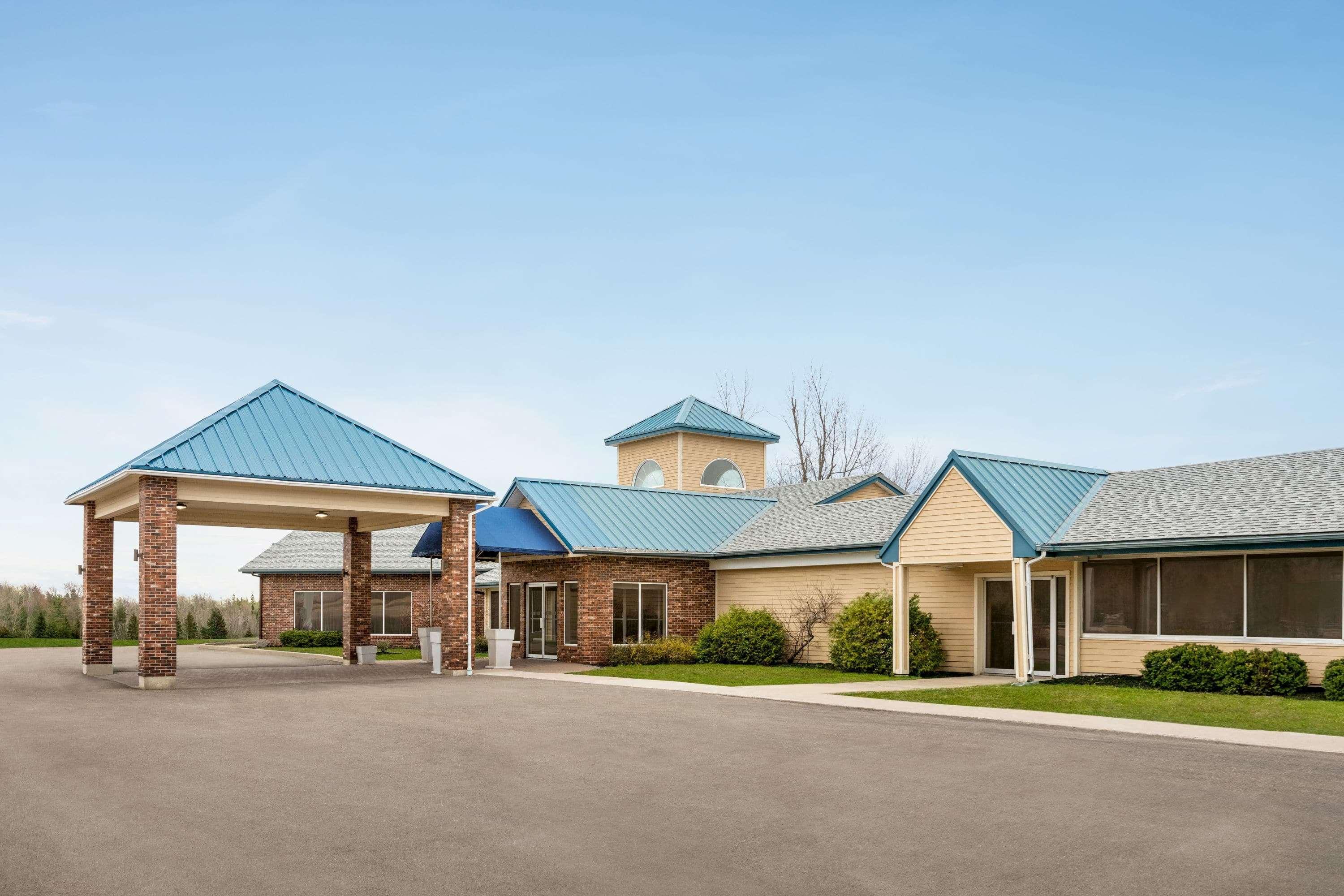 Days Inn & Suites By Wyndham Moncton Ngoại thất bức ảnh