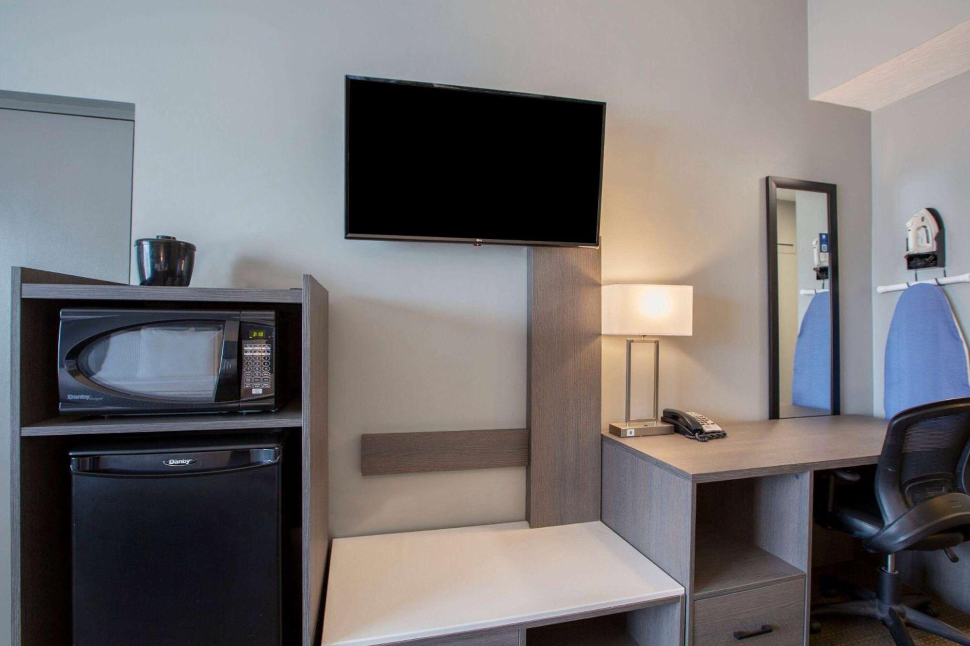 Days Inn & Suites By Wyndham Moncton Ngoại thất bức ảnh